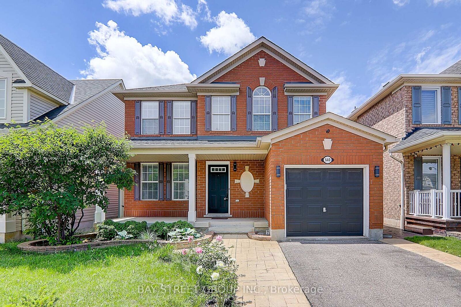 Property Photo:  540 Caverhill Crescent  ON L9T 5K4 