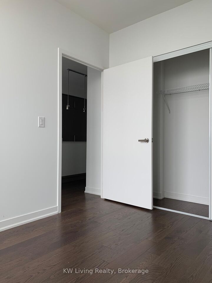 Property Photo:  100 Harbour Street 5905  ON M5J 0B5 