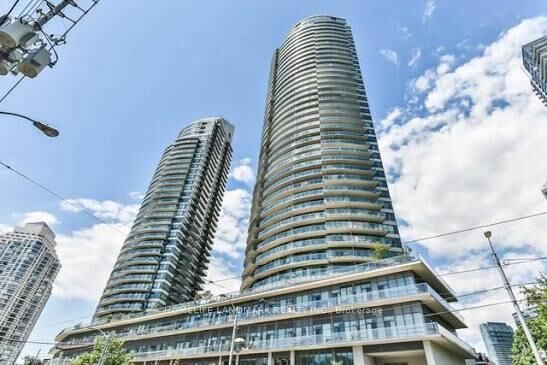 Property Photo: 2230 Lake Shore Boulevard W 2205 ON M8V 0B2