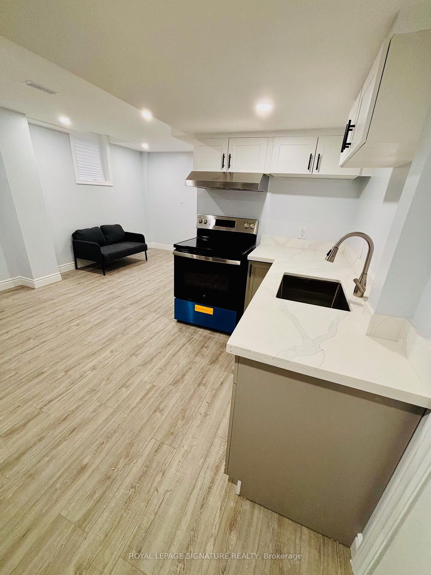 Property Photo:  229 Springvalley Crescent Lower  ON L9C 0B3 
