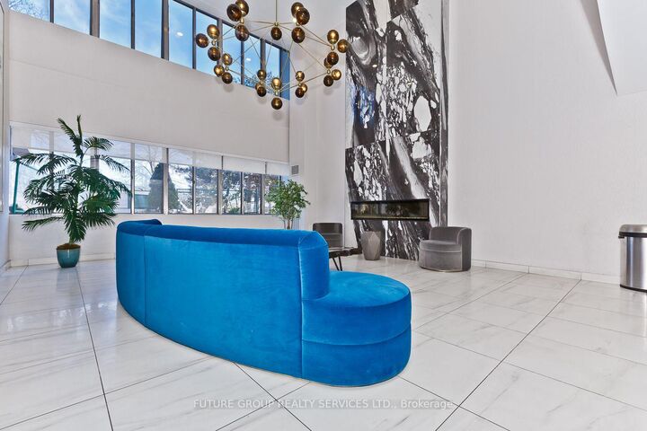Property Photo:  1580 Mississauga Valley Boulevard 1604  ON L5A 3T8 