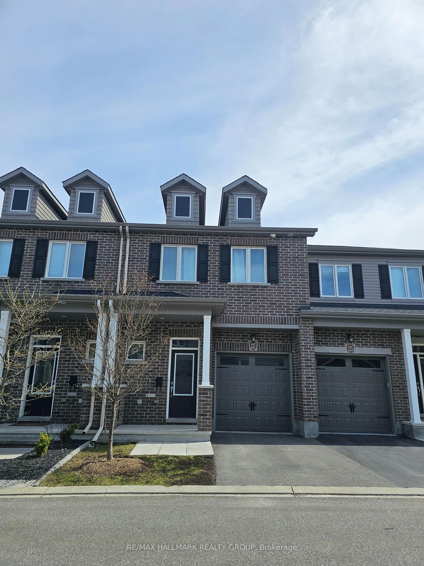 Property Photo:  227 Sittelle Pvt Private  ON K4A 1G1 