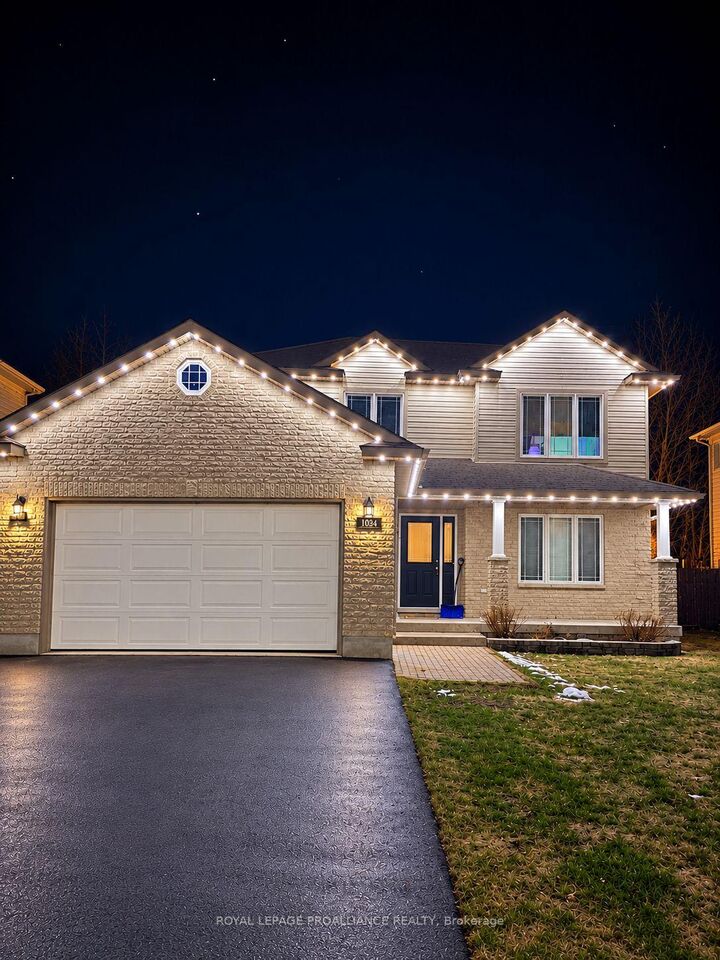 Property Photo: 1034 Fitzsimmons Drive ON K6V 0A1