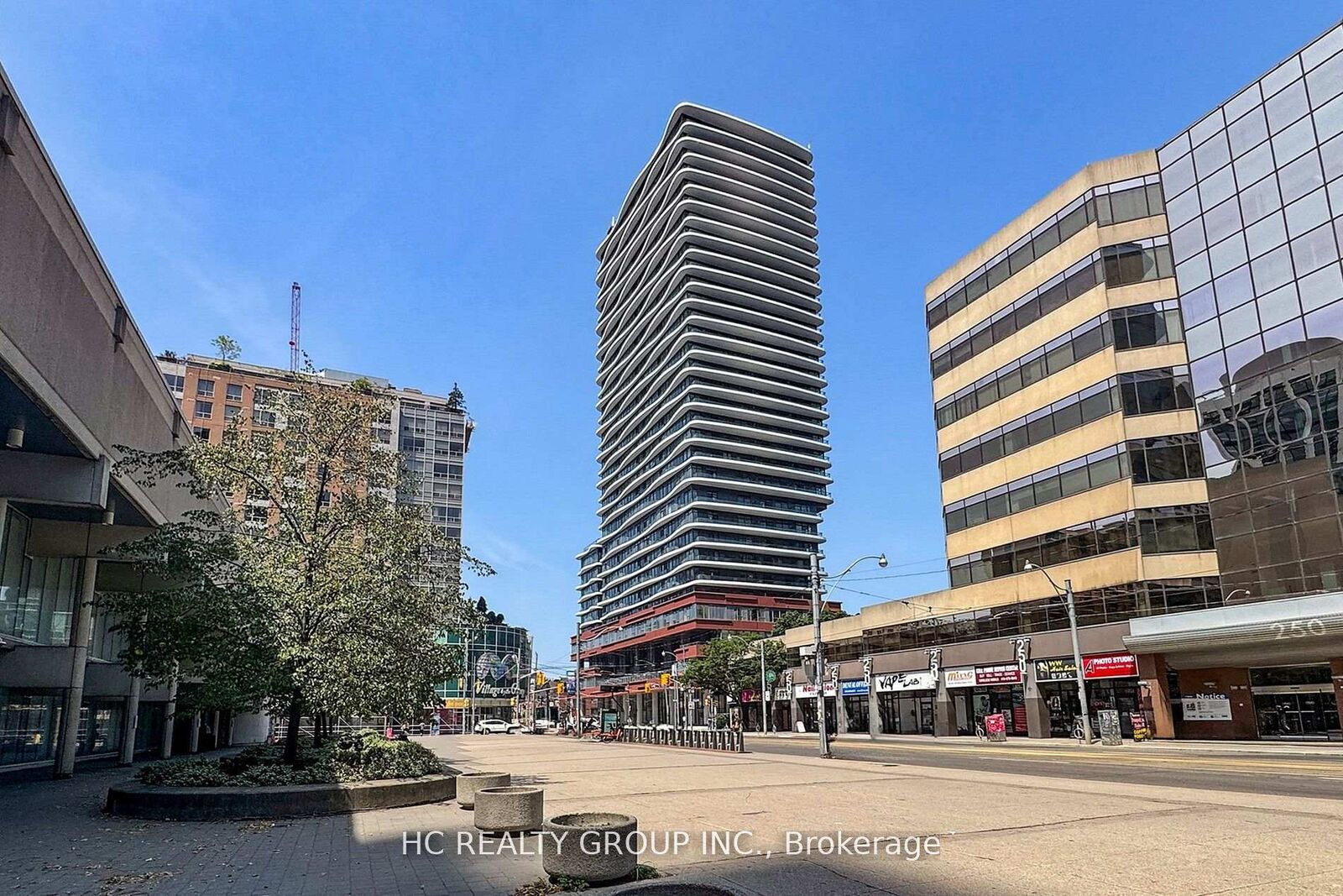 Property Photo: 280 Dundas Street W Ph03 ON M5T 0E3