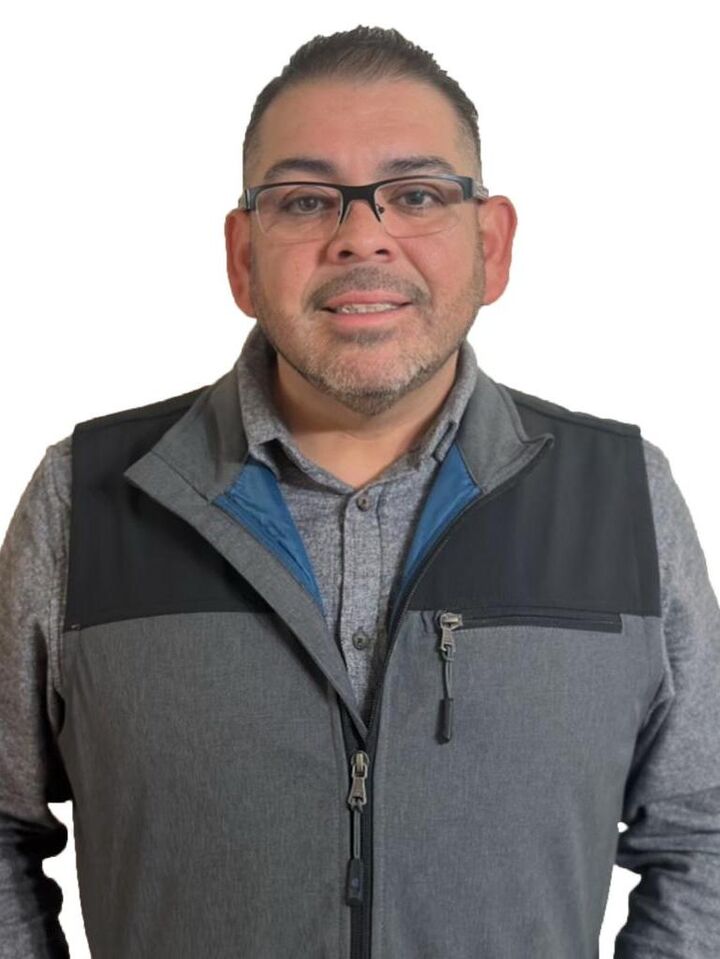 Humberto Zamora, Real Estate Salesperson in Victorville, Home Source