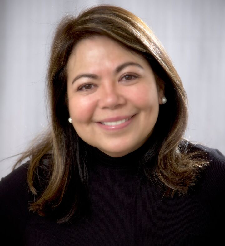Rachel Adriano, Real Estate Salesperson in Las Vegas, Americana