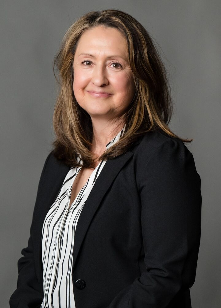 Elizabeth Gomez,  in Salinas, Masters