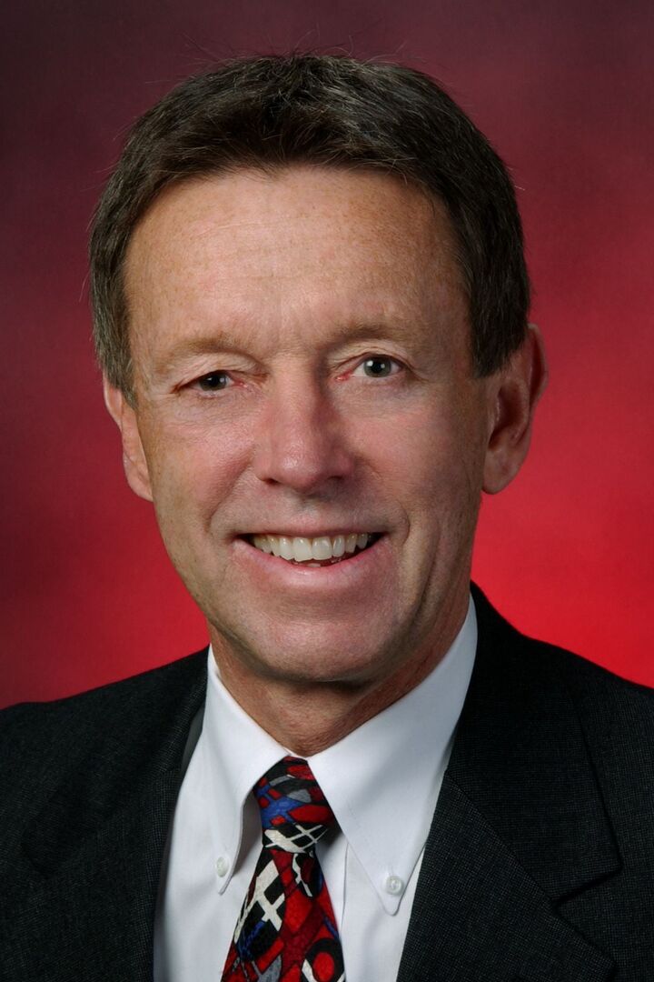 George Smale,  in Grosse Pointe Farms, Professionals