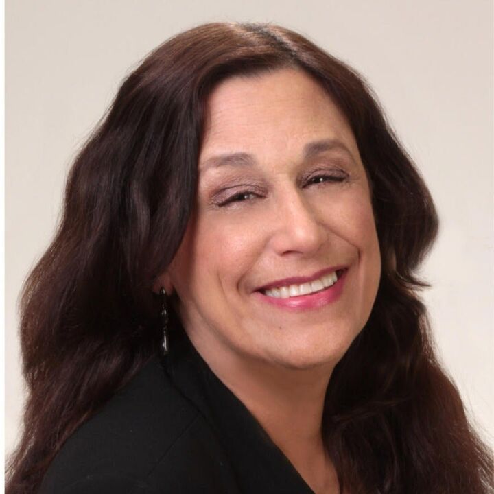 Gail Goldstein,  in Woodbury, Realty Connect