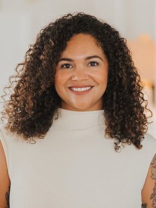 Shannee Theus, Real Estate Salesperson in Savannah, Austin Hill Realty