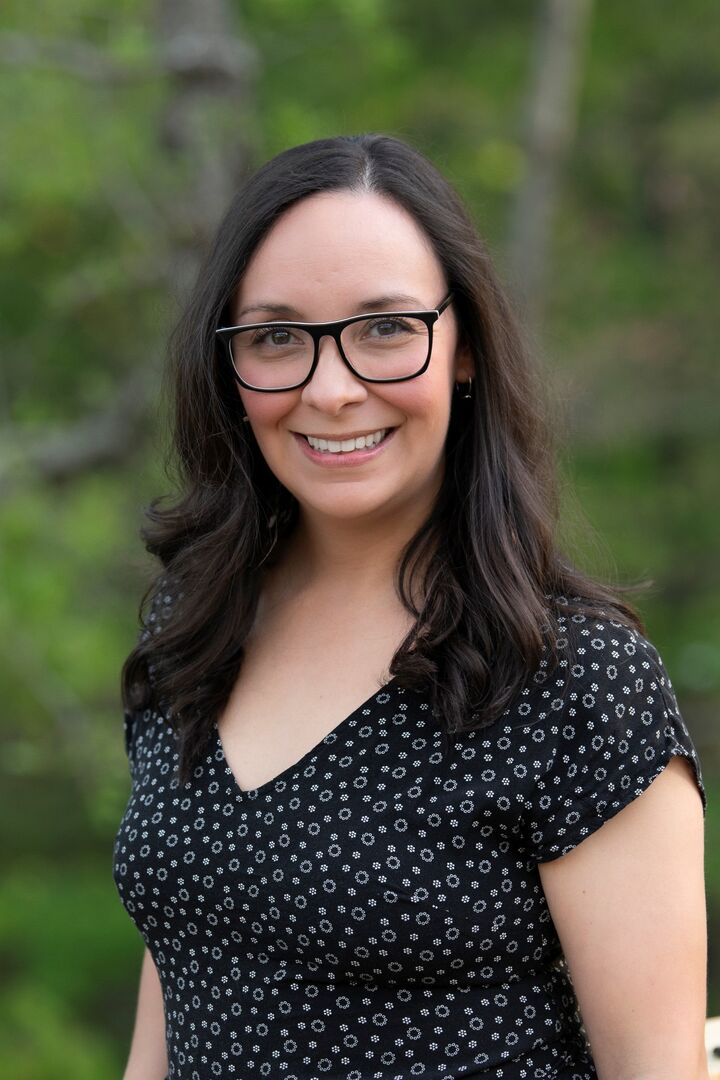 Brenda Weatherby, Sales Associate in Bentonville, Harris McHaney & Faucette