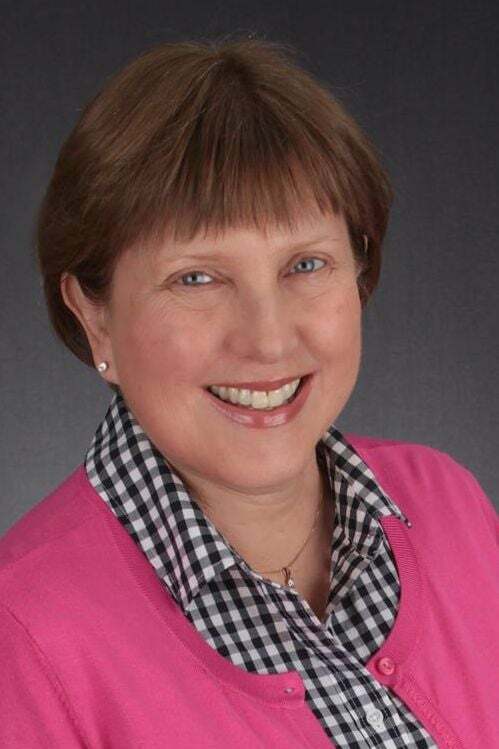 Jean Wells, Real Estate Salesperson in Northville, Professionals
