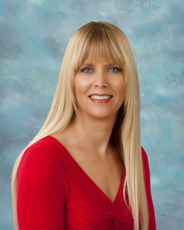 Debbie Bennice, Real Estate Salesperson in Port Charlotte, Sunstar Realty