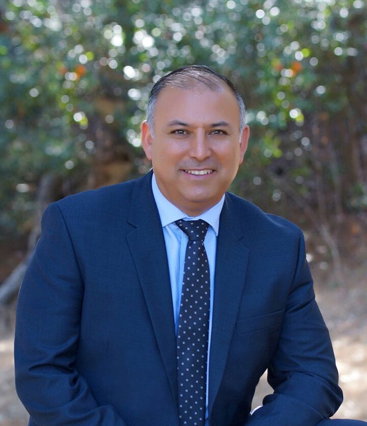 Gonzalo Sotelo, Associate Real Estate Broker in Salinas, Masters