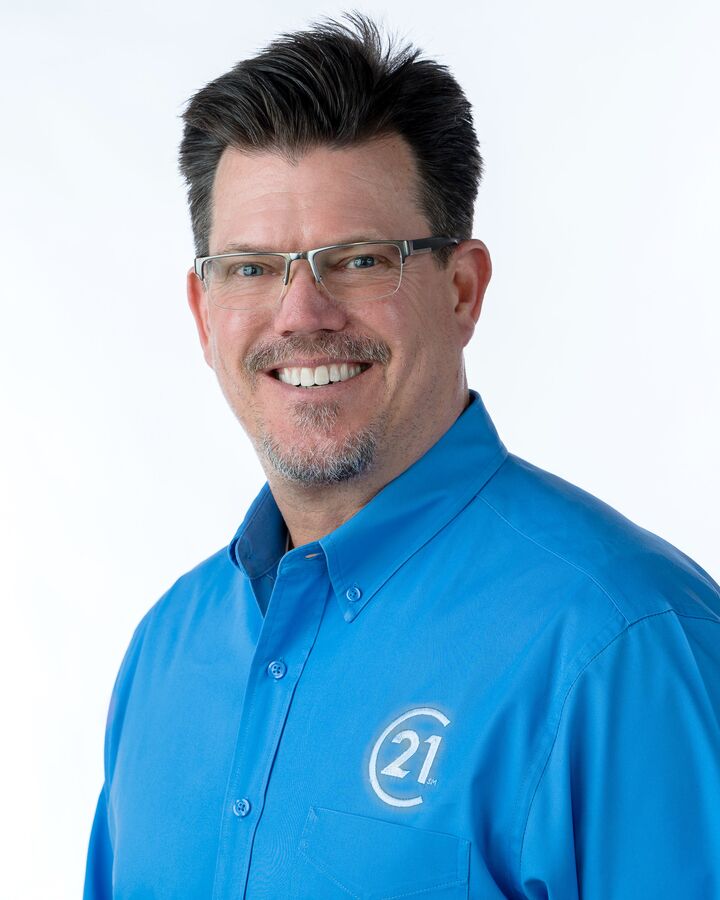 Bob Panek, Real Estate Broker in Huntley, New Heritage