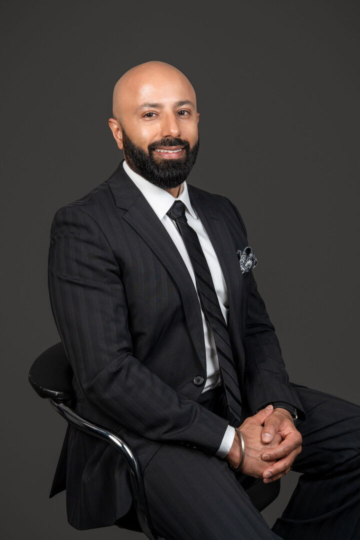 Garm Kang, Sales Representative in Calgary, CENTURY 21 Canada