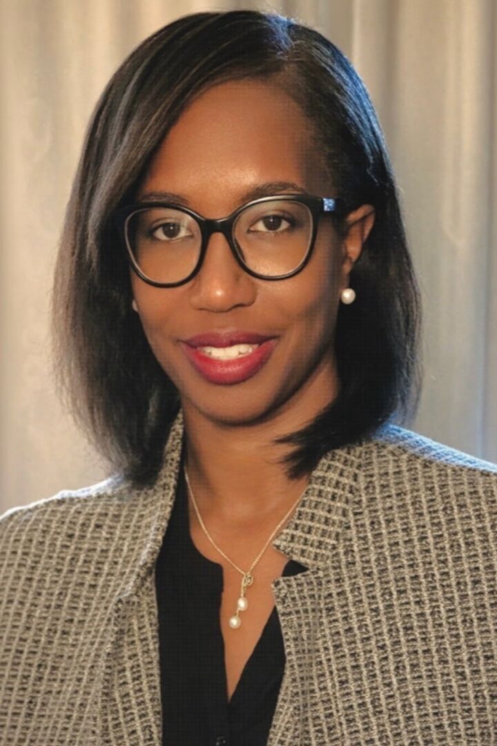 Erika Cushingberry, Real Estate Salesperson in Glendale, Hallmark Realty