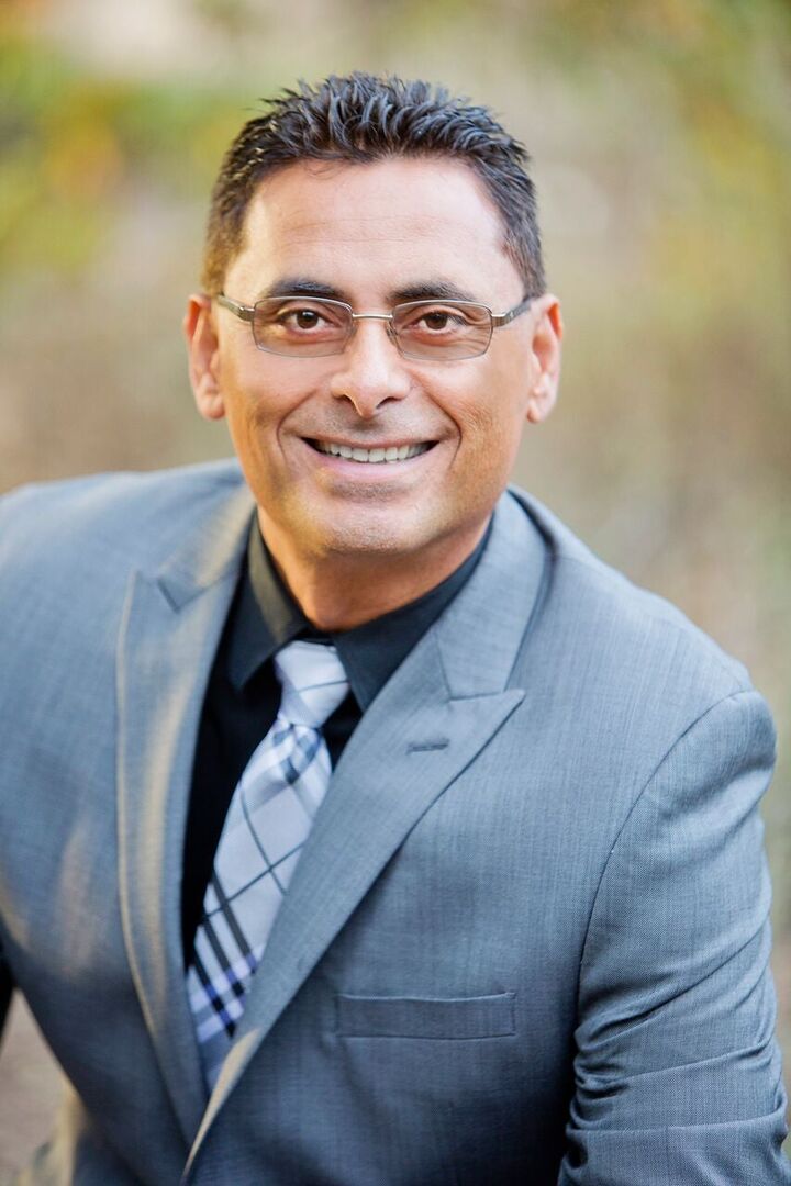 Jose Olivares, Real Estate Salesperson in Simi Valley, Town Center