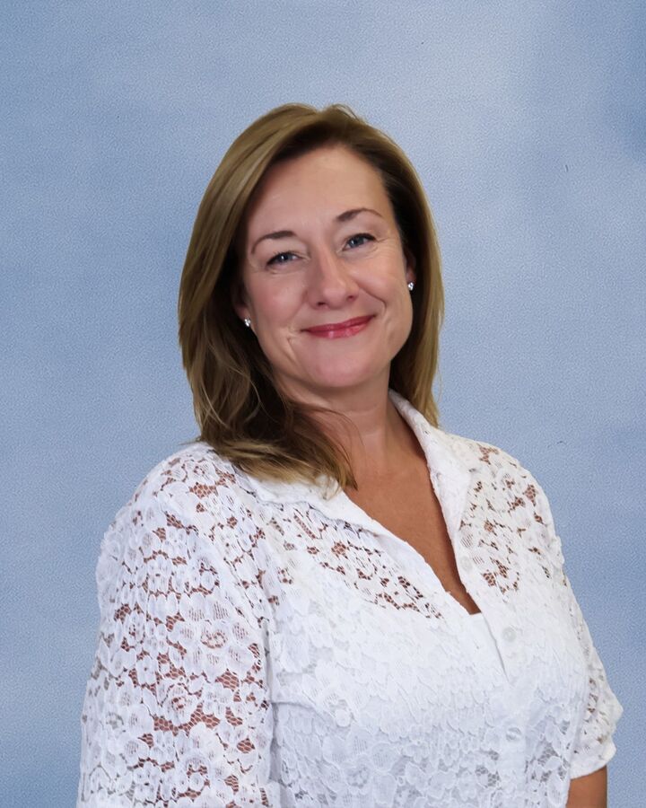Maura Holmes,  in Hauppauge, Realty Connect