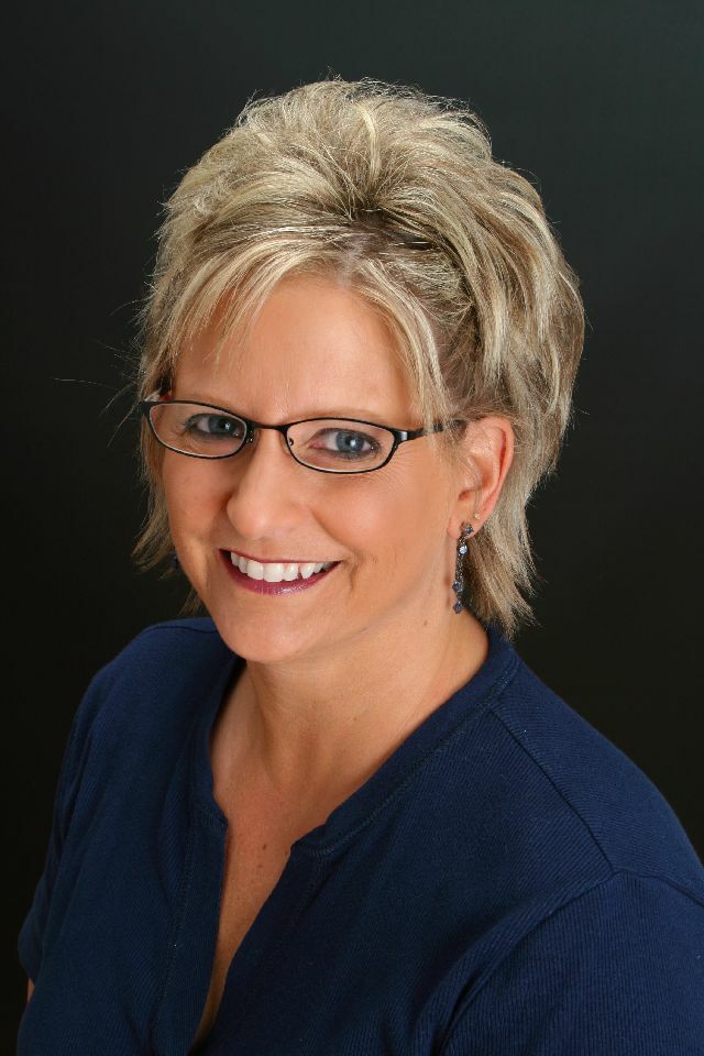 Lori Hess, Real Estate Salesperson in Erie, Select, REALTORS