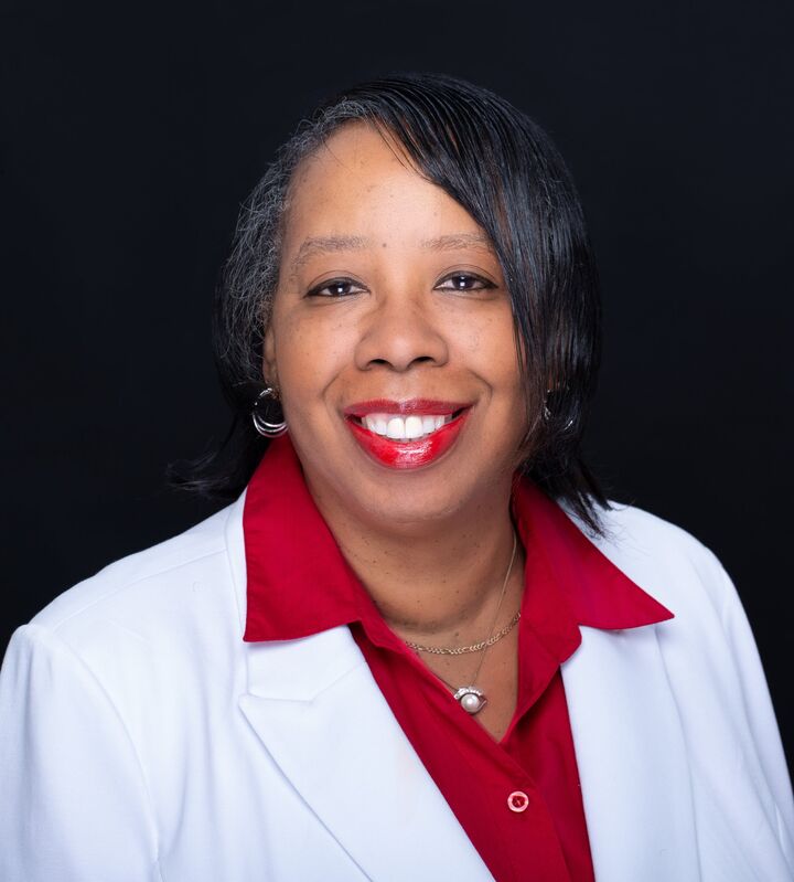 Denise Tracy, Real Estate Salesperson in Apollo Beach, Beggins Enterprises