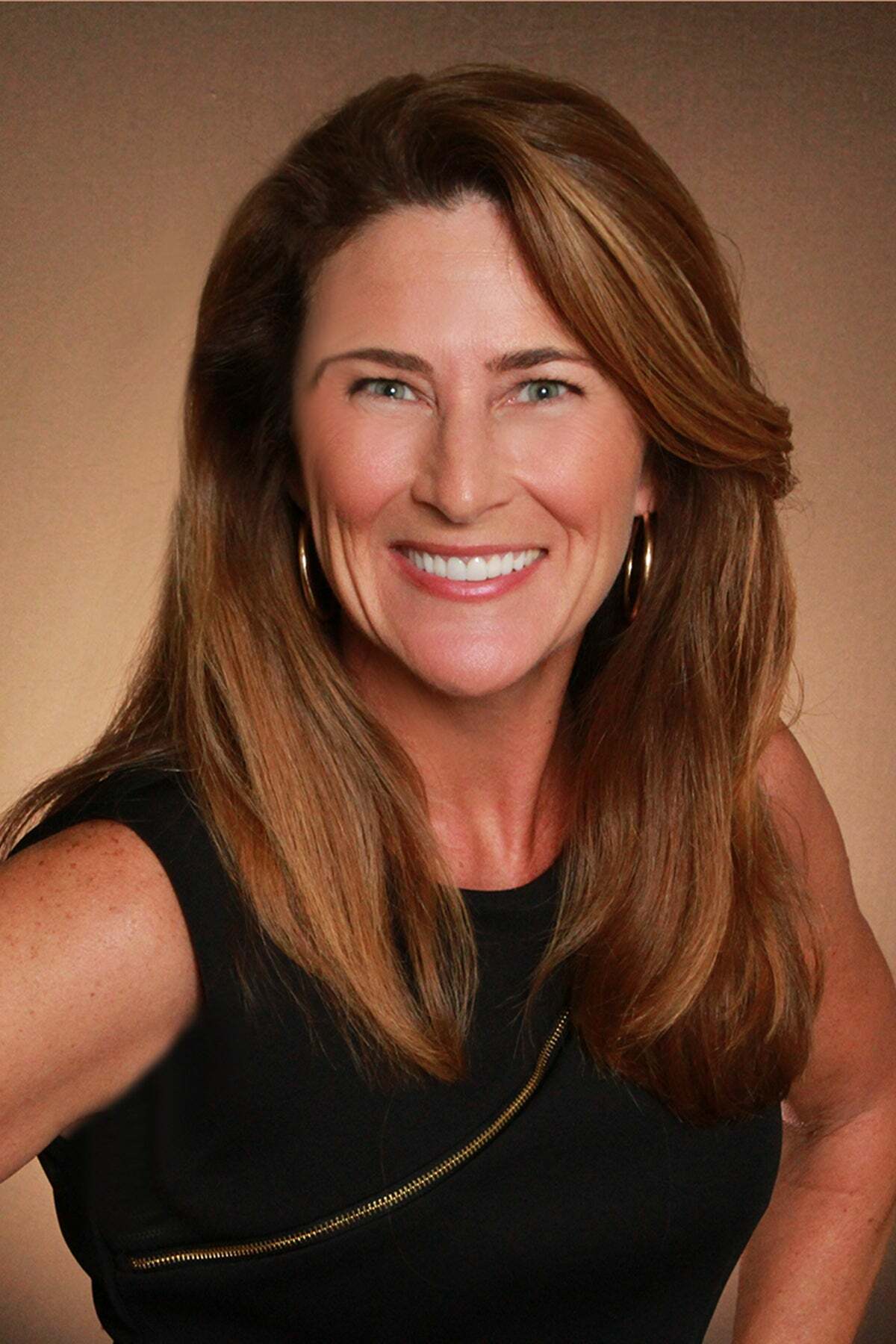 Sharon Overholt, Real Estate Broker in New Bern, Coastal Advantage