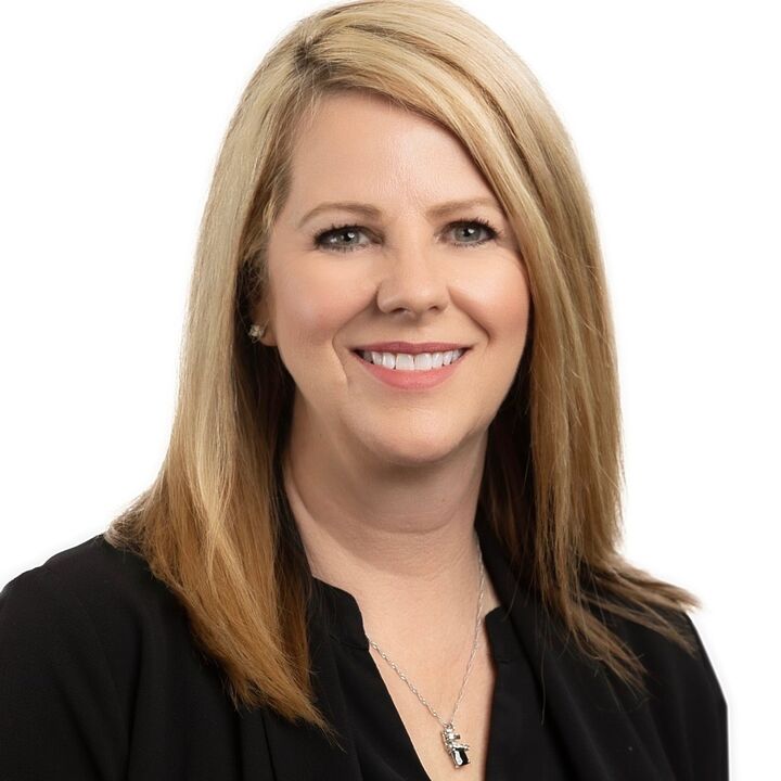 Reva Cotton, Real Estate Salesperson in Mineola, First Group