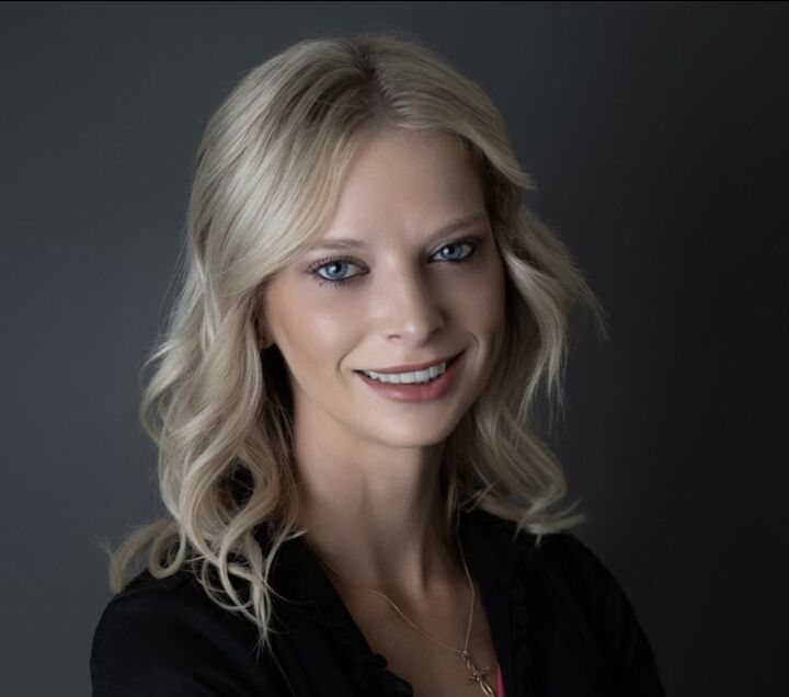 Kari Vann, Real Estate Broker/Real Estate Salesperson in Litchfield, Reid Baugher Realty