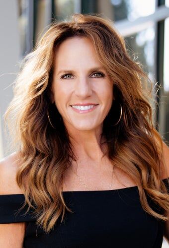 Laura Harris-Hodges, Real Estate Broker in Kennewick, Tomlinson