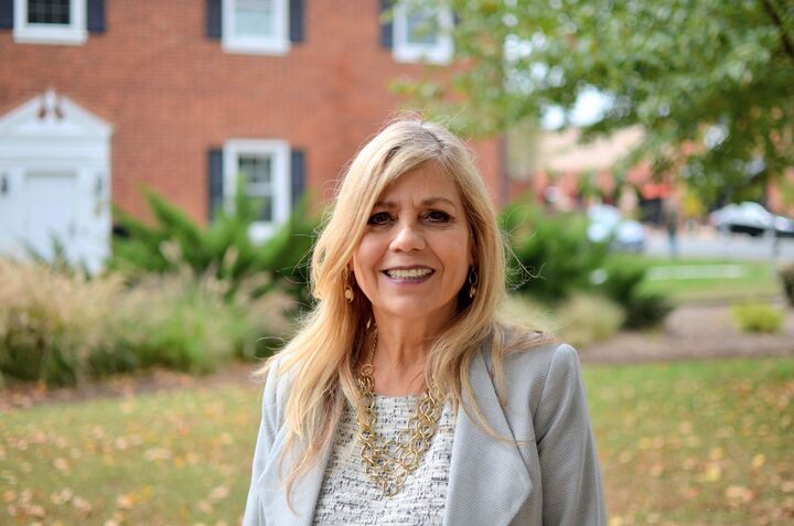 Rose Rios, Real Estate Salesperson in Fredericksburg, Elite