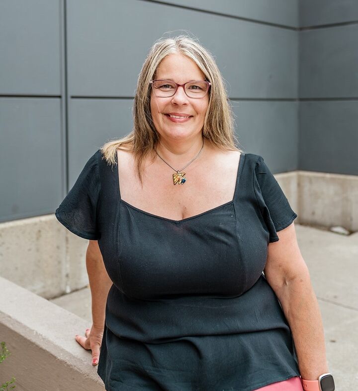 Denise Nichols, Sales Associate in Muskegon, Schmidt Realtors