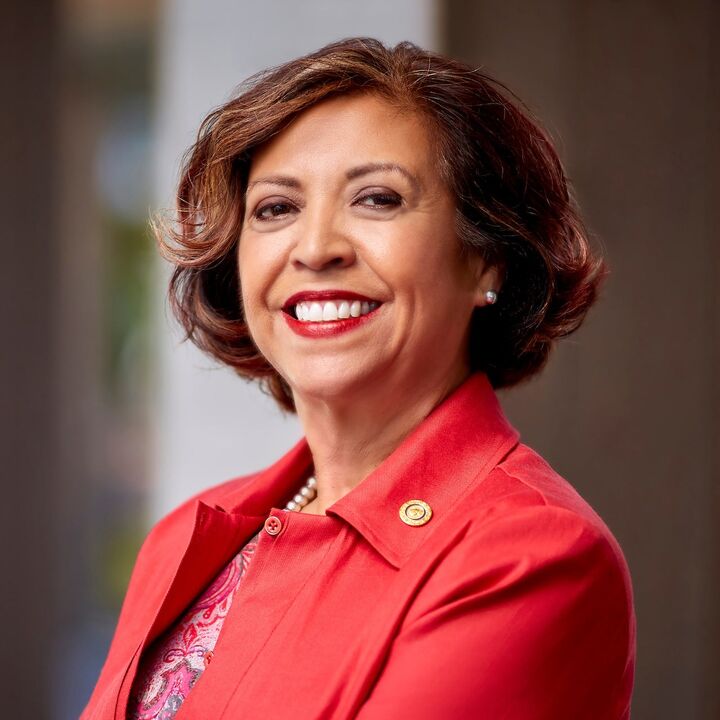 Olga Vidriales, REALTOR® in Brentwood, Icon Properties