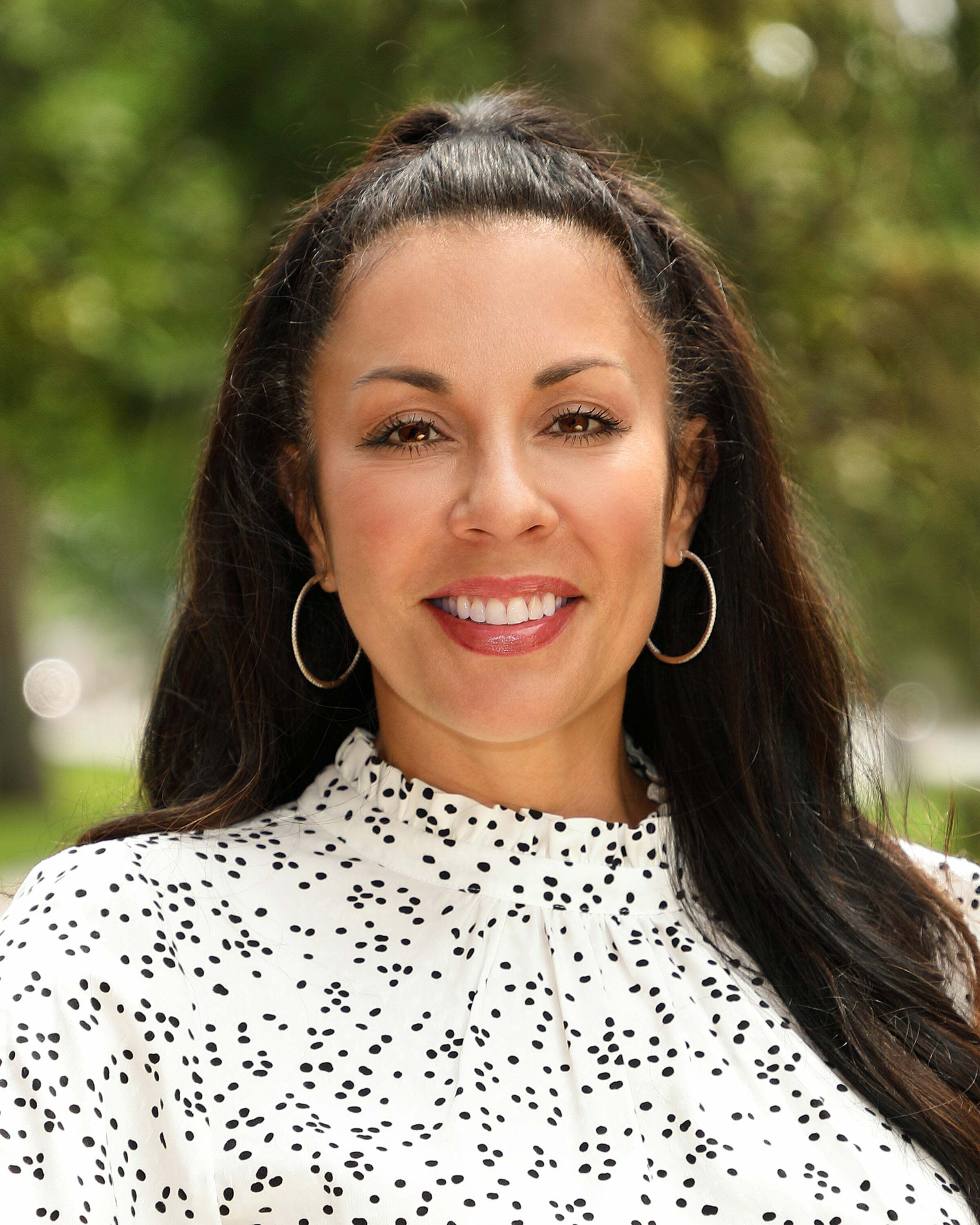 Nina D. Fischel, Real Estate Broker in Glen Ellyn, Gust Realty