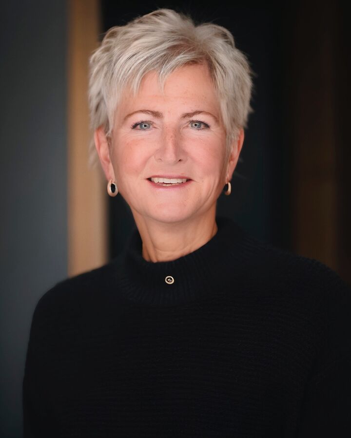 Lisa Yens, Real Estate Salesperson in Colorado Springs, ERA Shields Real Estate