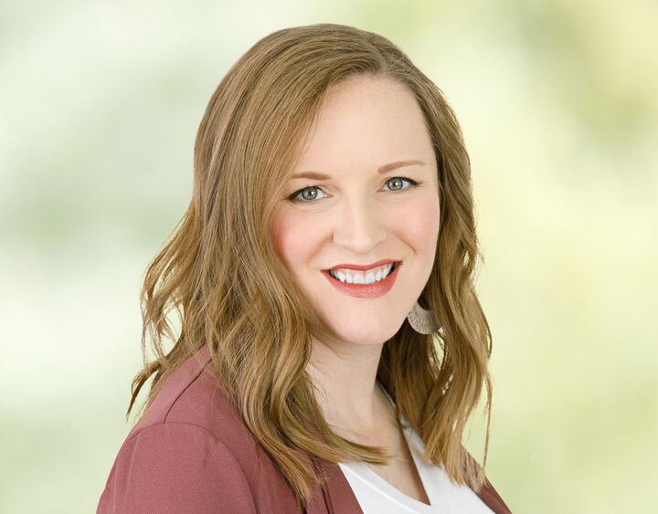 Kristina Noall, Real Estate Salesperson in Ogden, Momentum