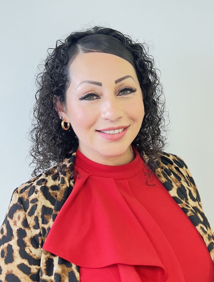Reyna Lemus, Real Estate Salesperson in Torrance, Coastal Properties