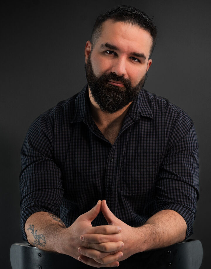 Sina Sadr, Sales Representative in Vancouver, CENTURY 21 Canada