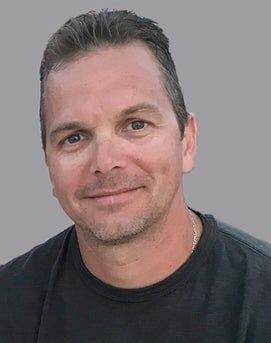 Bradley Clor,  in Shelby Township, Professionals