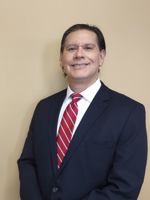 Frank Lara,  in Crystal Lake, Circle