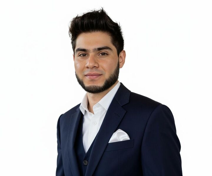 David Jaramillo,  in Hauppauge, Realty Connect
