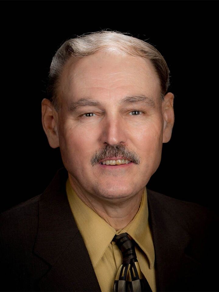 Bob Wright, Real Estate Salesperson in Fitchburg, Affiliated