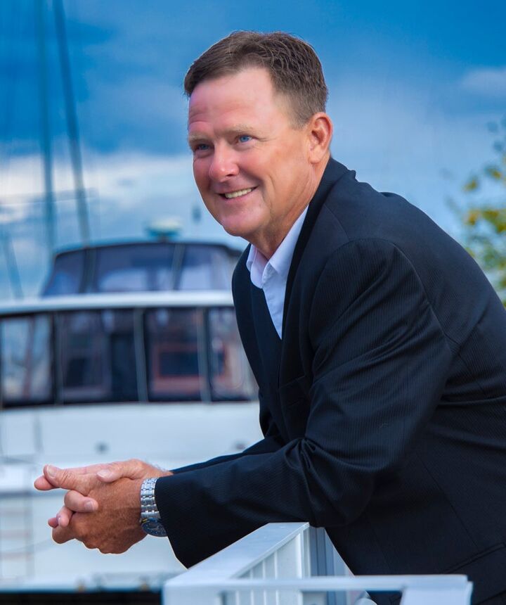 Robert May, Real Estate Salesperson in Apollo Beach, Beggins Enterprises