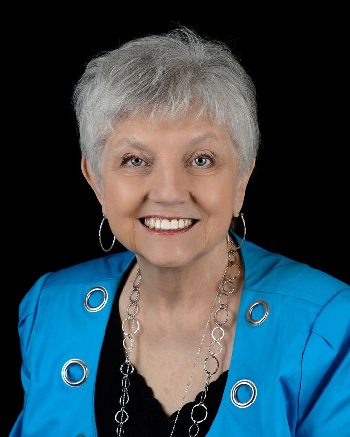 Linda Birdsong, Real Estate Salesperson in Bentonville, Harris McHaney & Faucette