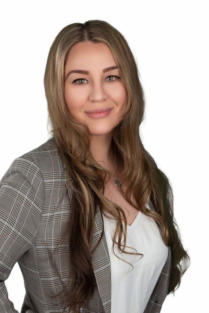 Tiffany Guillen-Verduzco, Real Estate Salesperson in Murrieta, Associated Brokers Realty