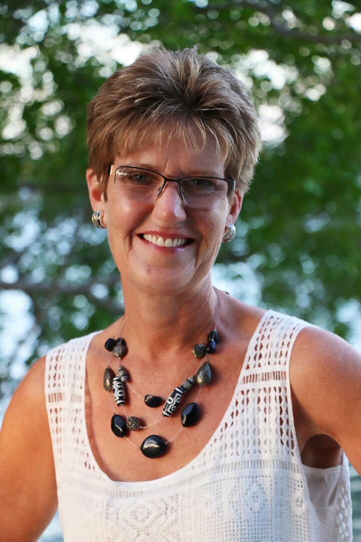 Diana Legg, Real Estate Salesperson in Port Charlotte, Sunstar Realty