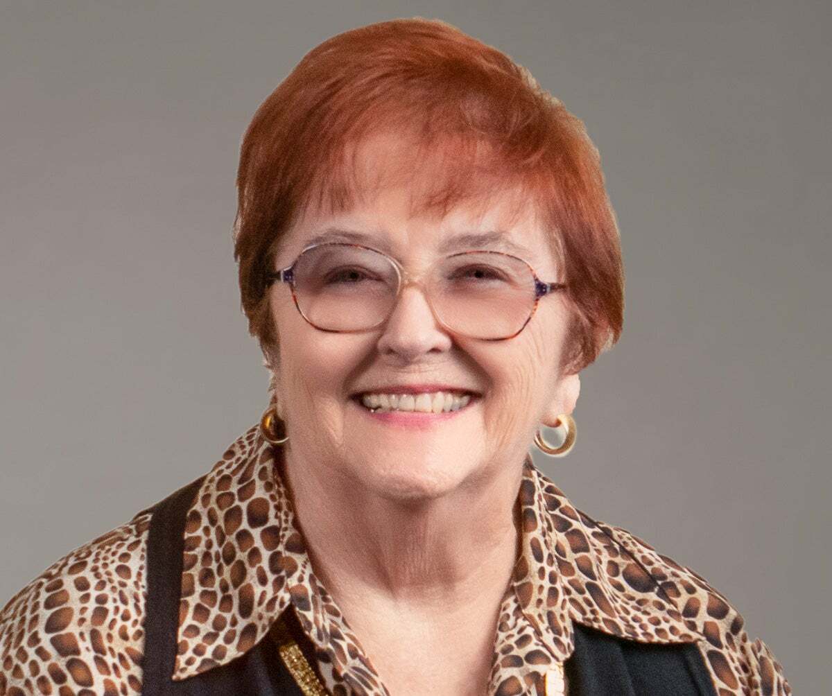 Pat Piper, Principal Broker in Brookings, Agate Realty