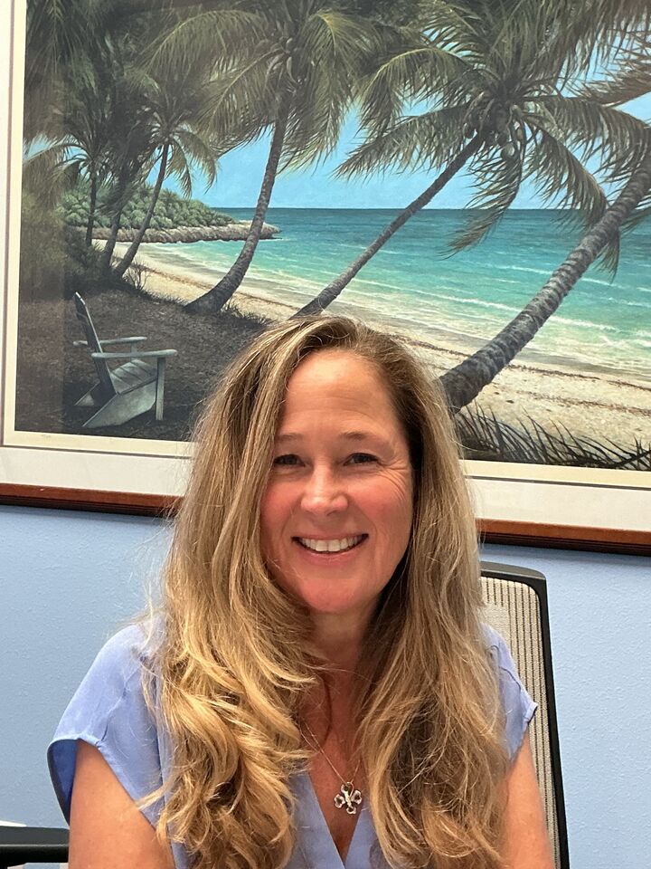 Kelly McCammon, Sales Associate in Satellite Beach, Paradise