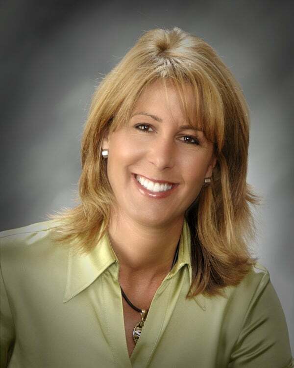 Stephanie Walling, Real Estate Salesperson in Rancho Santa Margarita, Affiliated