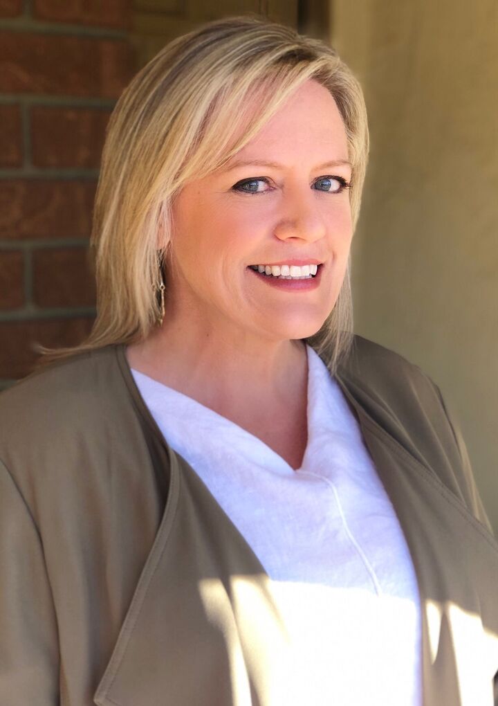 Tawnma McMacken, Real Estate Salesperson in Hemet, Masters