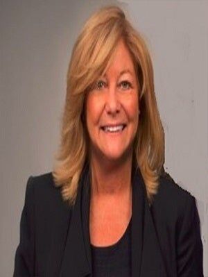 Robin Brower, Real Estate Salesperson in Mentor, Schmidt Family of Companies